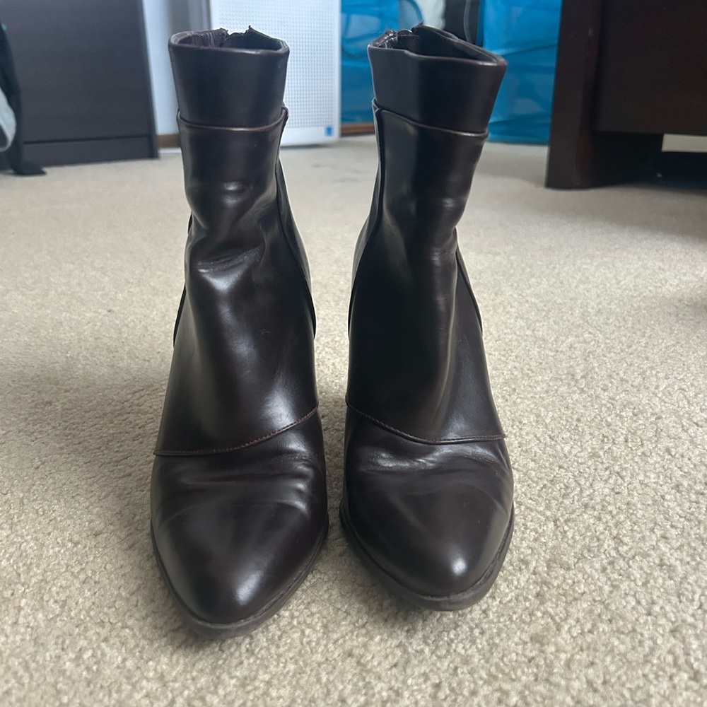 High heeled boots
